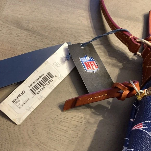 Dooney & Bourke Patriots Crossbody - Picture 3 of 4